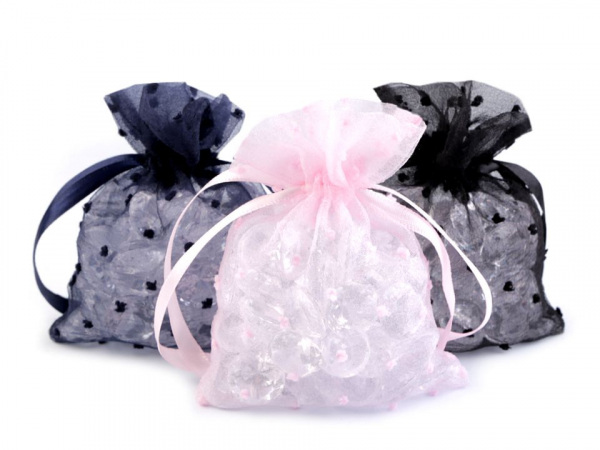 Dárkový pytlík s 3D puntíky / nopky 10x13 cm