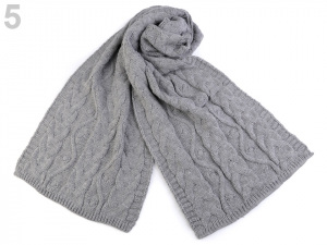 Pletená zimní šála s copy