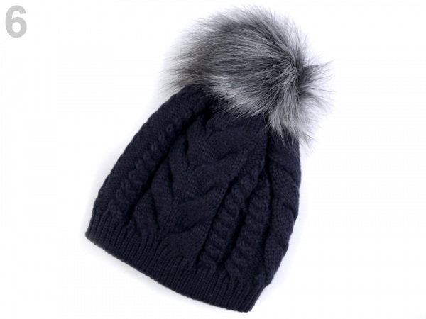 Dámská zimní čepice s bambulí