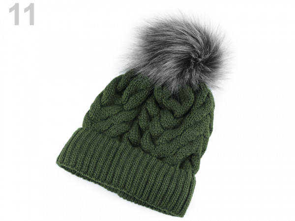 Dámská zimní čepice s bambulí