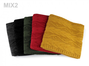 Pletená zimní šála s copy