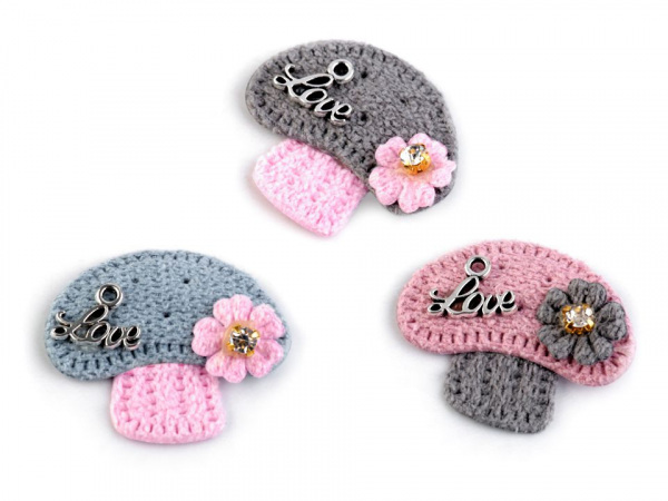 Háčkovaná textilní aplikace / nášivka hříbek s kamínkem