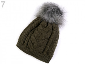 Dámská zimní čepice s bambulí