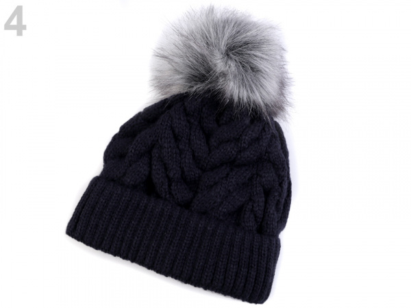 Dámská zimní čepice s bambulí