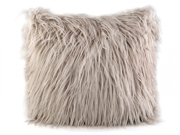 Chlupatý dekorační polštář s výplní