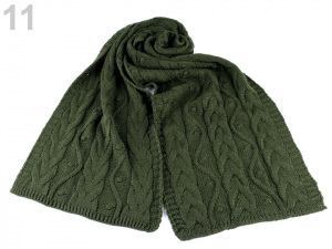 Pletená zimní šála s copy