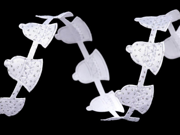 Saténový prýmek šíře 20 mm vánoční zvonečky s glitry