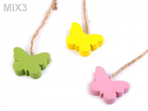 Dřevěný ptáček, motýl, květ, srdce s provázkem