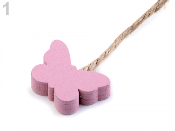 Dřevěný ptáček, motýl, květ, srdce s provázkem