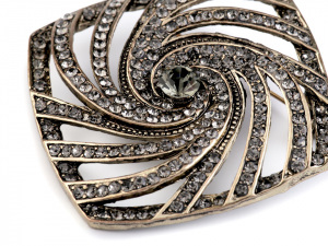 Brož s broušenými kamínky