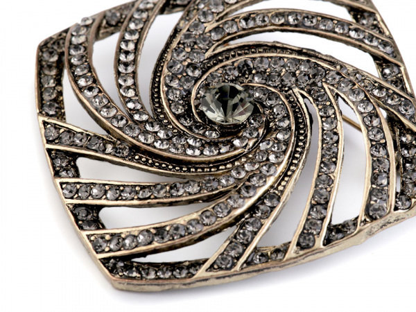 Brož s broušenými kamínky