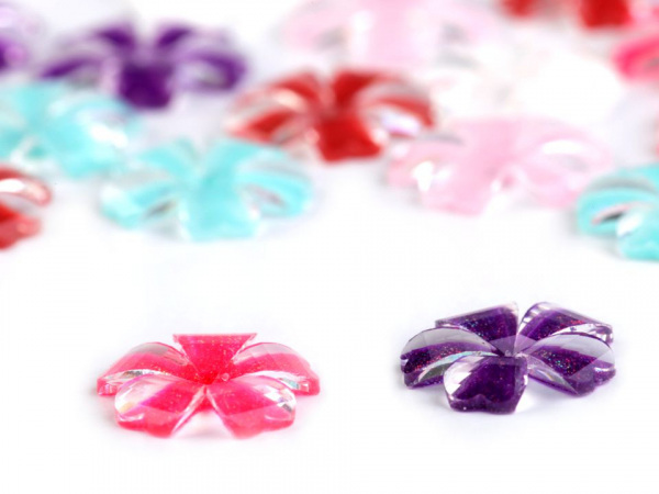 Broušený květ našívací Ø12 mm