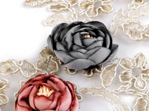 Monofilová aplikace / vsadka 3D 12x23 cm s květy