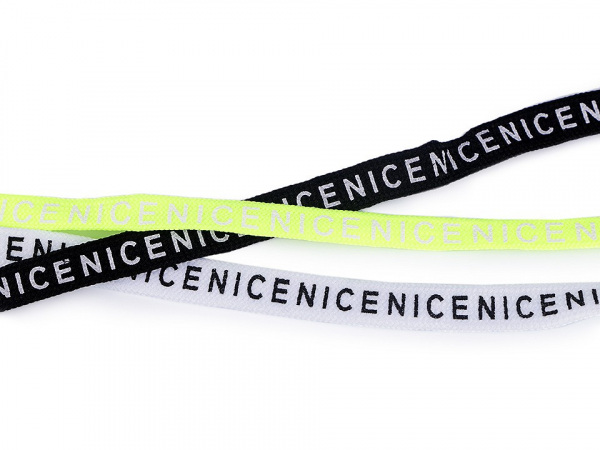 Oděvní šňůra s koncovkami do kapucí, vhodná i pro roušky, délka 130 cm