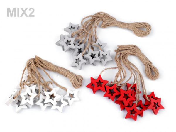 Dřevěná hvězda, anděl, houpací koník s provázkem