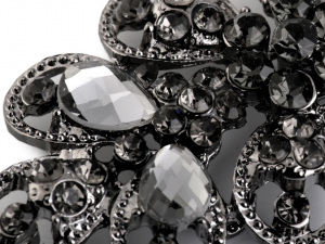 Štrasové zapínání 34x70 mm