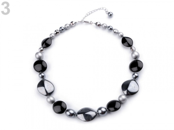 Náhrdelník ze skleněných korálků