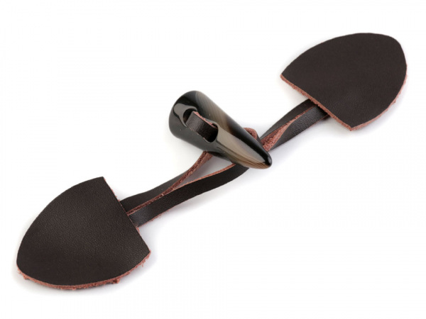 Designové zapínání kožené / roh