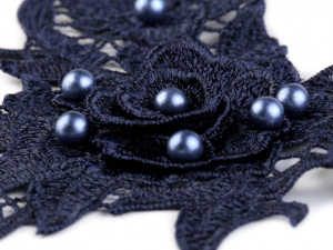 Krajková aplikace / vsadka 3D s perlami