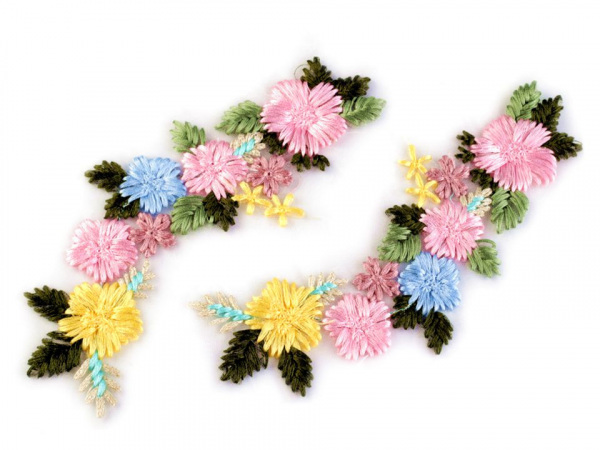 Vyšívaná aplikace / vsadka na tylu 9x20,5 cm