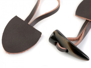 Designové zapínání kožené / roh