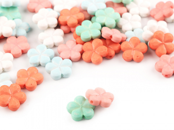 Dekorační plastový květ / korálek Ø14 mm