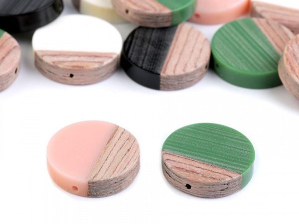 Dřevěné korálky s pryskyřicí Ø25 mm