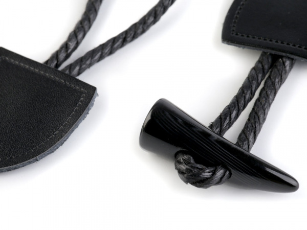 Designové zapínání kožené / roh