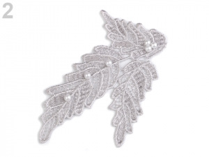 Krajková aplikace / nášivka list s perlami