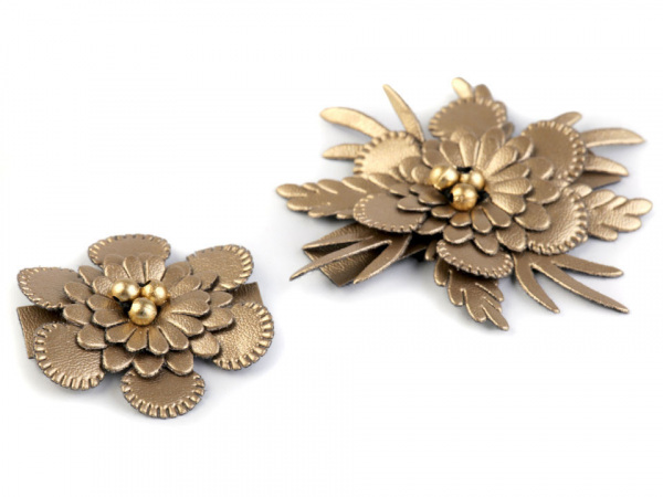 Textilní květ 3D s korálky