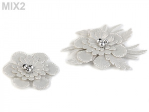 Textilní květ 3D s korálky