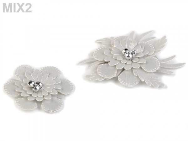 Textilní květ 3D s korálky