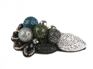 3D korálková aplikace na filcu s broušenými kamínky