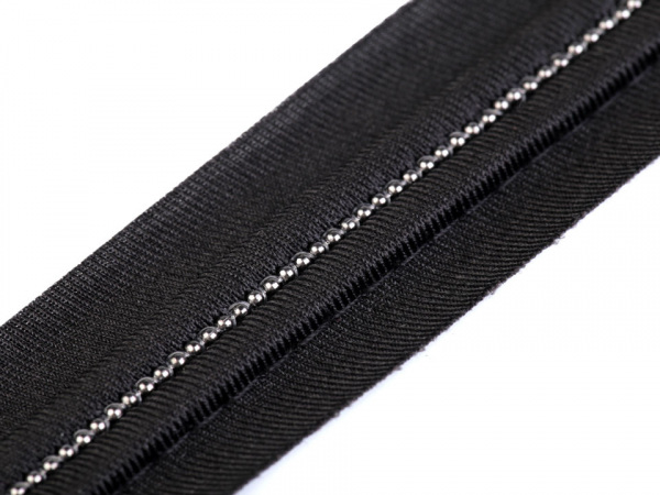 Lampas / ozdobný výpustek / vsadka s řetízkem šíře 30 mm