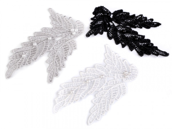 Krajková aplikace / nášivka list s perlami