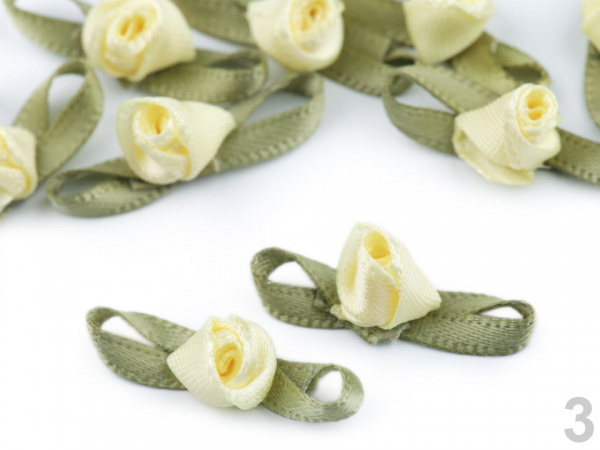 Saténová růže / poupě s lístky