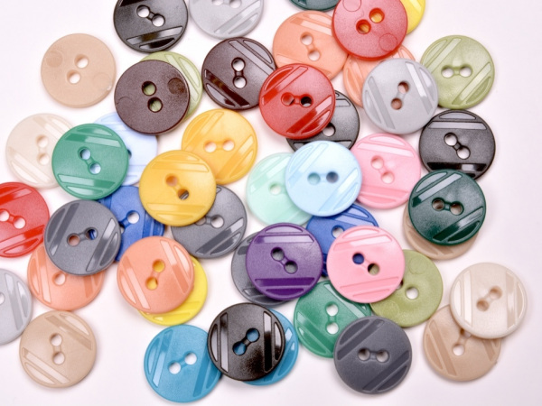 Knoflík velikost 24