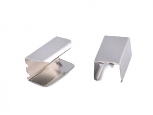 Kovová spojka na plochou šňůru a pruženku šíře 8 mm