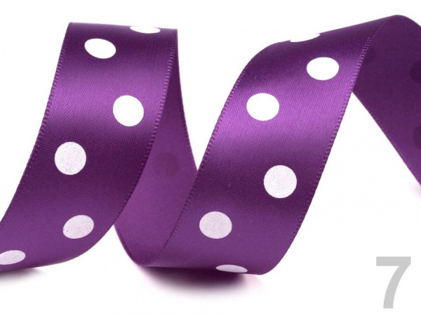 Saténová stuha s puntíky šíře 22 mm