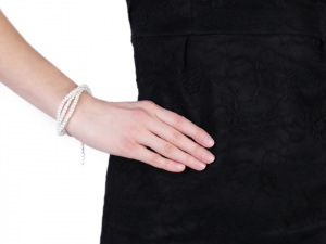 Perlový náramek třířadý