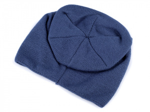 Pletená svěšená čepice