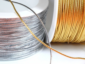 Pruženka klobouková lurex hladký 1mm - Stříbrná