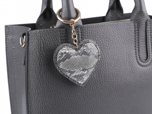 Kožená kabelka s přívěskem - dovoz Itálie 25x28,5 cm