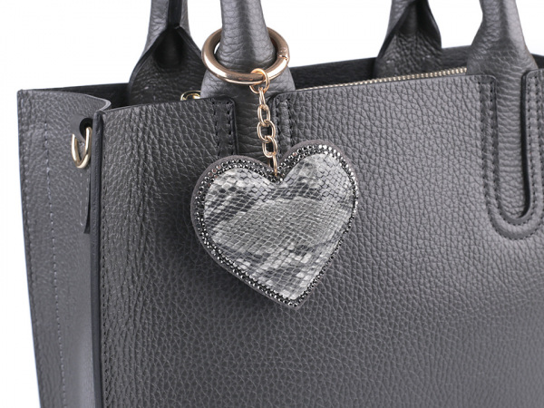 Kožená kabelka s přívěskem - dovoz Itálie 25x28,5 cm