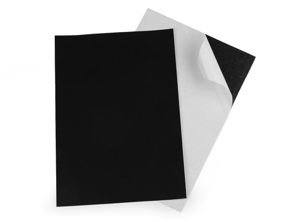 Samolepicí magnetická fólie A4