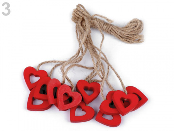 Dřevěné srdce s provázkem