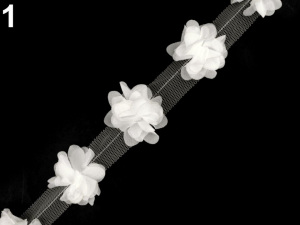 Prýmek květ na tylu šíře 40 mm