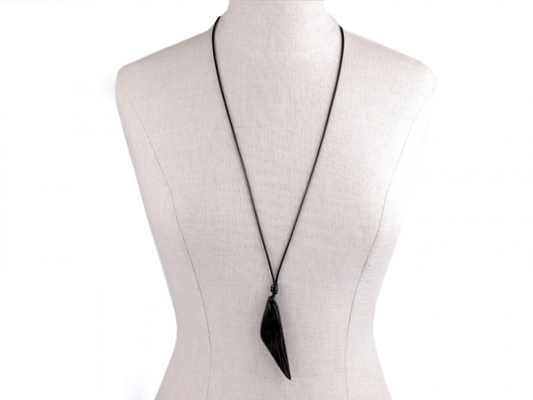 Dlouhý dřevěný designový náhrdelník