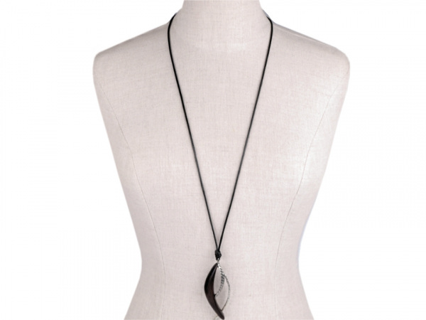 Dlouhý dřevěný designový náhrdelník