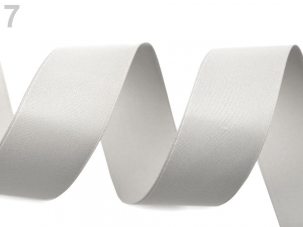 Atlasová / hedvábná stuha oboulící šíře 26 mm matná
